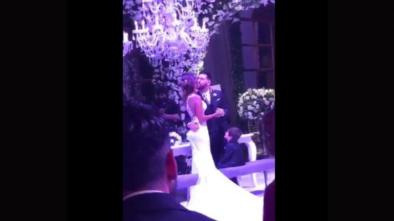 Lionel Messi y Antonela Roccuzzo dieron el sí en una emotiva ceremonia&nbsp;a la que asistieron 260 invitados.&nbsp;