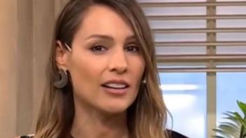 El insólito objeto que recibió Pampita al comprar figuritas del Mundial por Internet | LMCipolletti.com El insólito objeto que recibió Pampita al comprar figuritas del Mundial por Internet