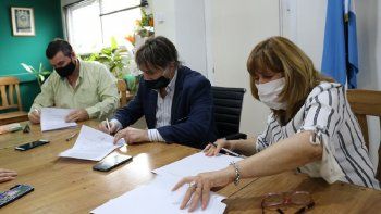 provincia propuso un aumento salarial del 22,5% para docentes