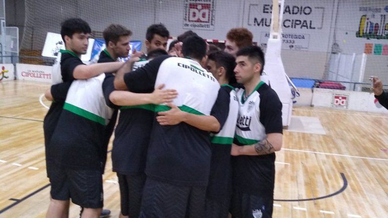 Remontada sin premio para el básquet albinegro