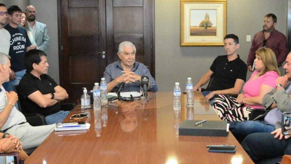 Pereyra sobre los efectos del mega DNU a petroleros: Nos afecta poco y nada
