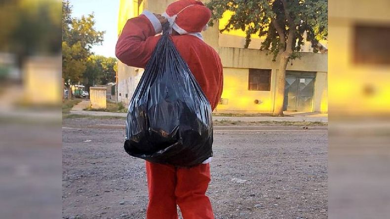 Un Papá Noel fue víctima de un robo en Catriel y el ladrón fue condenado por la Justicia. Foto: archivo. | LMCipolletti.com Un Papá Noel fue víctima de un robo en Catriel y el ladrón fue condenado por la Justicia. Foto: archivo.