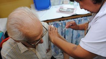 el 88% de los mayores de 65 anos ya se vacuno contra la gripe en la provincia
