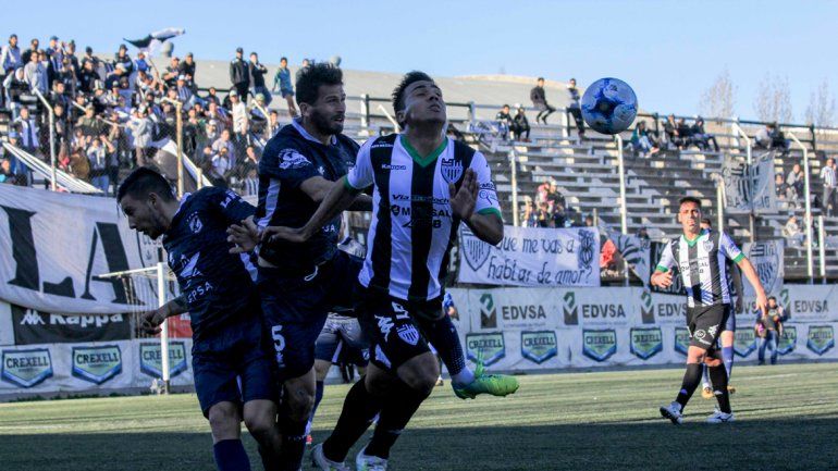 Molina apareció por izquierda. El puesto le gusta