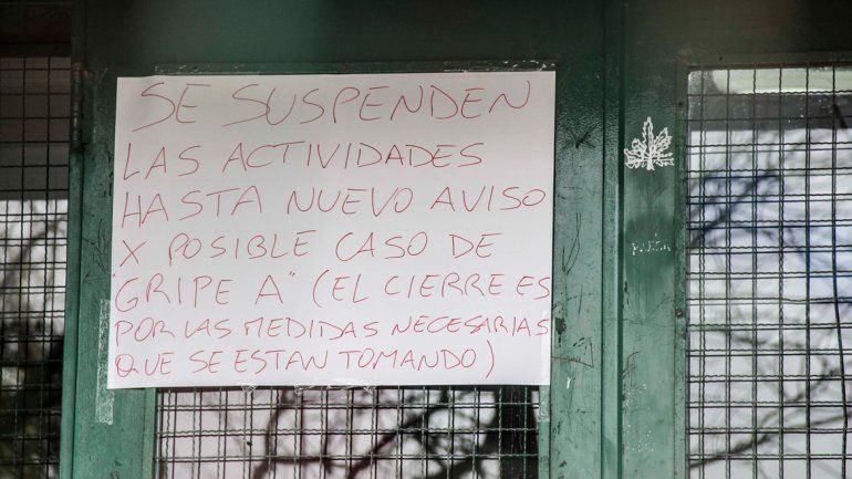 El cierre del edificio generó polémica. Ya fue desinfectado.