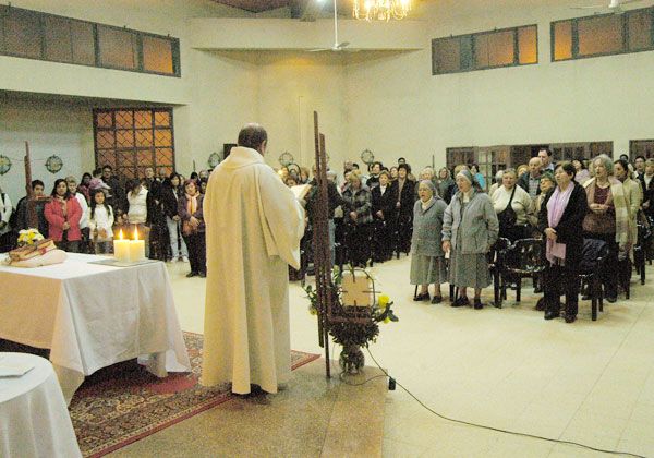 La comunidad cipoleña le dio las gracias a la hermana Magdalena