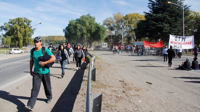 Tres piquetes en simultáneo dejaron sitiada la ciudad