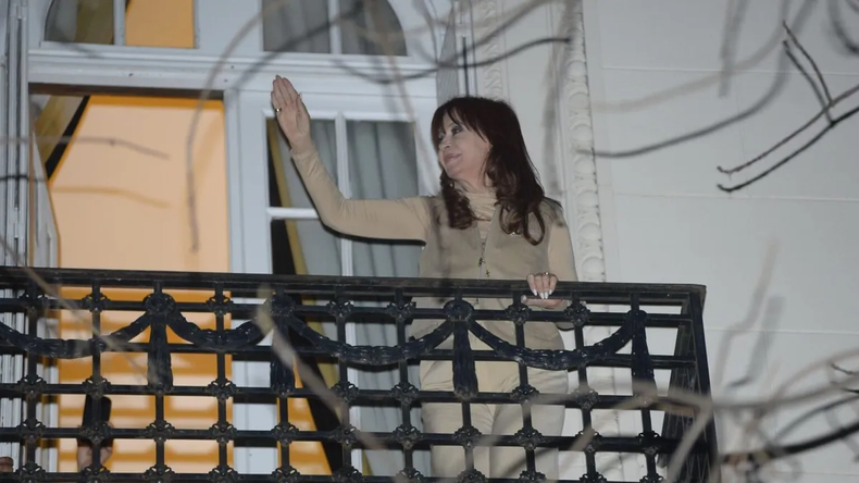 La Justicia rechazó el pedido de Cristina Kirchner para recibir visitas sin restricciones