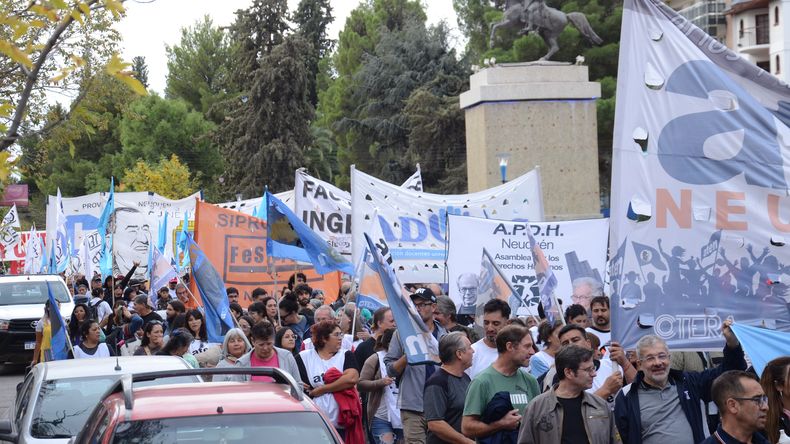 Las últimas marchas copncovadas por la CGT Neuquén.