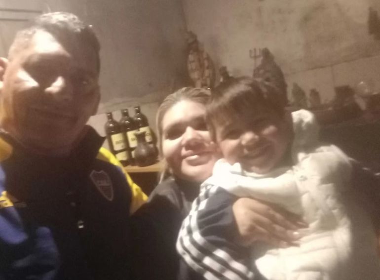 La foto que incomodó a Jorge Rial: More y su hijo Francesco junto al pai umbanda .