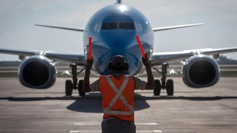 Dictaron conciliación obligatoria a controladores aéreos: ¿Qué pasará con los vuelos durante julio?