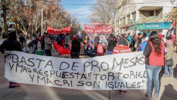 Los participantes de la protesta afirman que el Municipio no está cumpliendo con sus compromisos. Volverán hoy o la próxima semana.
