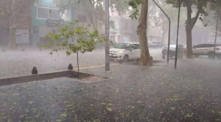 El SMN anunció una alerta por lluvias y vientos vientos fuertes en el sur del país.
