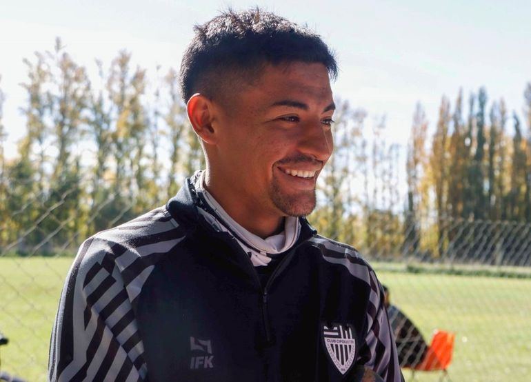 Santiago Jara sonríe en la nota con LM. Será titular el domingo nuevamente. Fotos: Anahí Cárdena&nbsp;