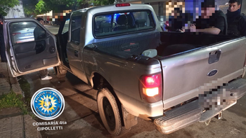 Personal policial desplegó dos detenciones en Cipolletti en la zona céntrica.
