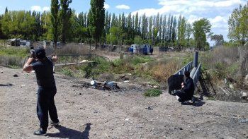 incidentes, corridas y tension: desalojaron una toma en neuquen