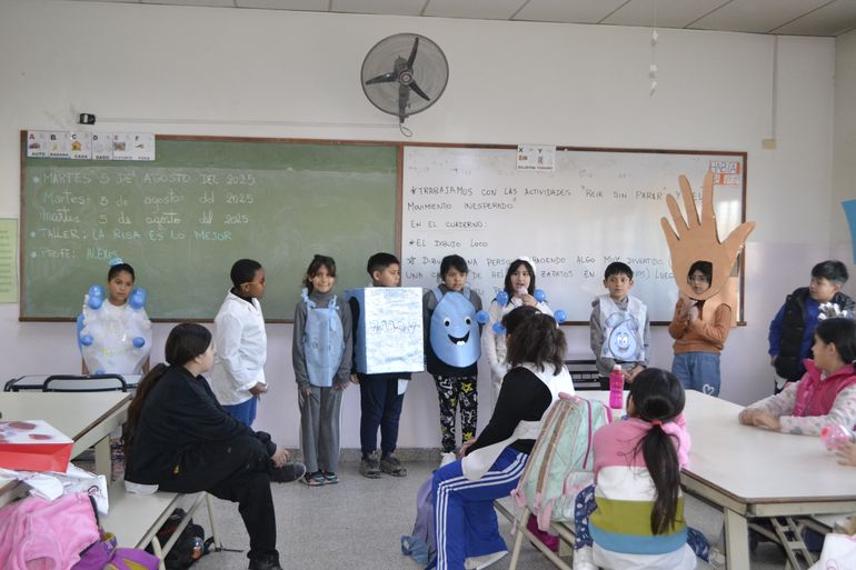Los estudiantes trabajaron en ejes sobre el lavado de manos y cuidado del agua.