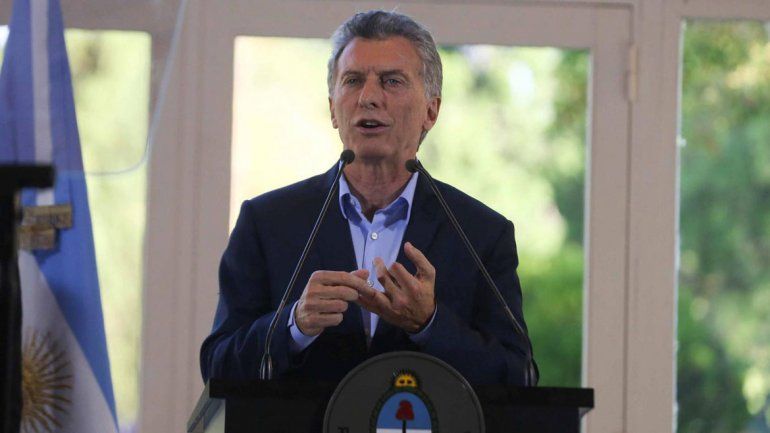 Mauricio Macri anunció que pidió apoyo financiero al FMI