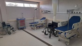 el nuevo hospital, un regalo a fernandez oro y un homenaje en vida