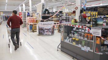 alarma por casos de coronavirus en supermercados cipolenos
