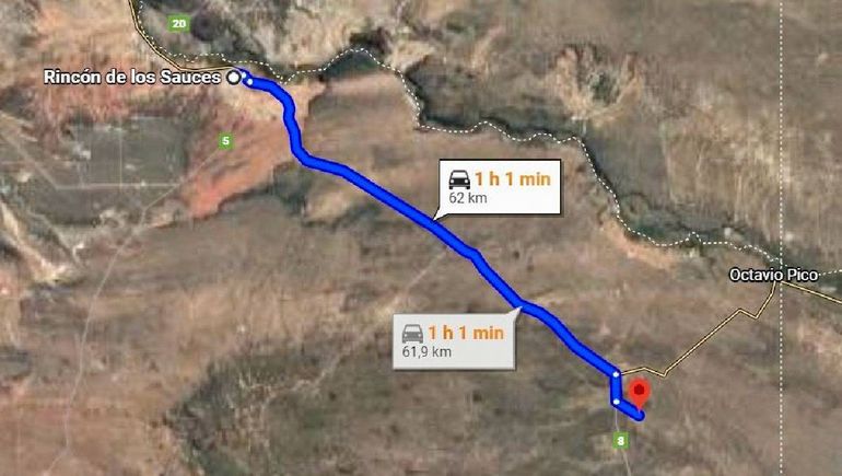 Un trayecto de la Ruta Provincial 6 entre Neuquén y Río Negro.