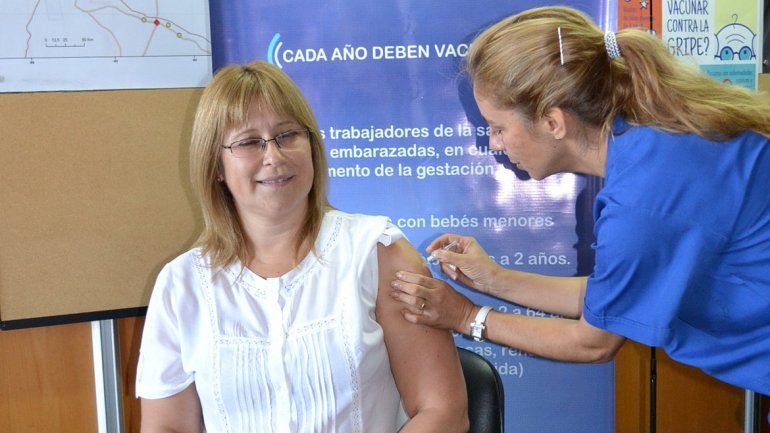 La vacunación es obligatoria para bebés y mayores de 65 años.