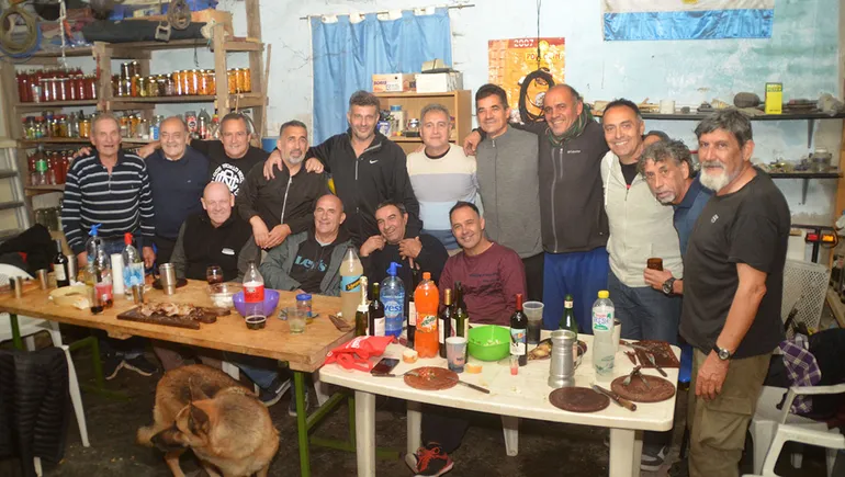 Mesaza. Las leyendas del pueblo en un reencuentro alegre y emotivo.