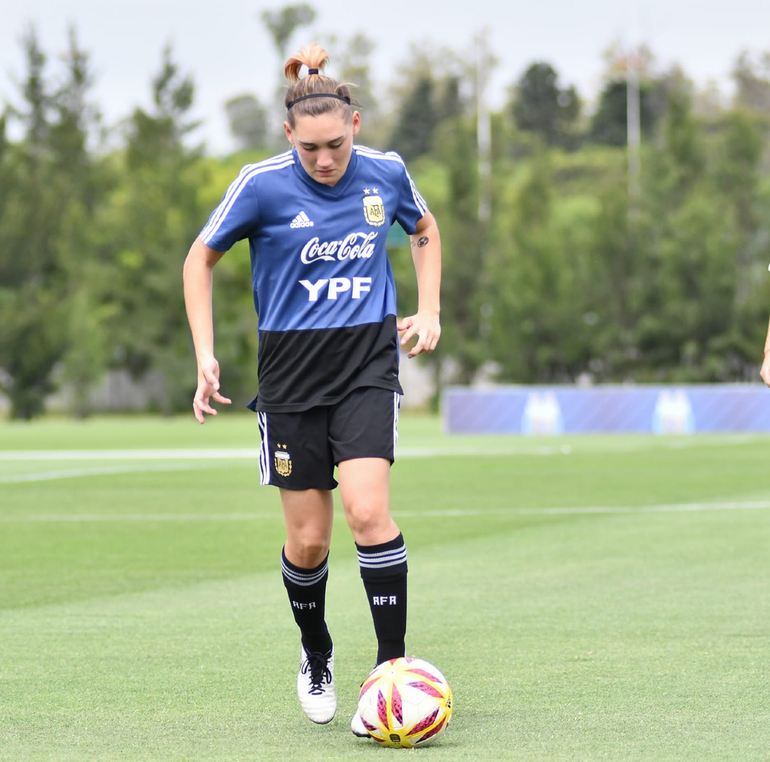 Renata Camadro, la jugadora de selección formada en Cipolletti