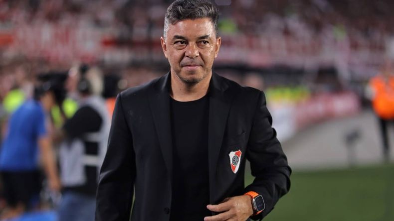Ahora los aplauden a todos: así forma River ante Platense