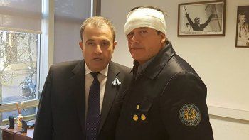 El Comisario Mayor, Antonio Mandagaray, sufrió una herida en su cabeza. 