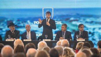 Ignacio Torres, junto a Ricardo Lorenzetti (a su derecha), en la inauguración de la Ciudad Judicial de Comodoro Rivadavia: “Vamos a ser la primera provincia donde la ley será igual para todos, dijo.