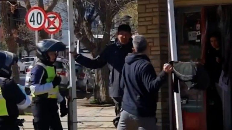 Video: Manolo Berra detuvo a las trompadas a un ladrón