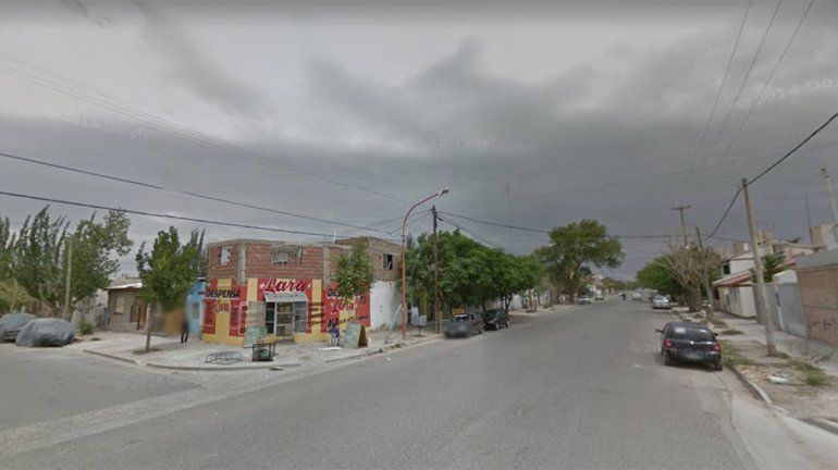 Lo atraparon manejando un auto robado y documentación falsa