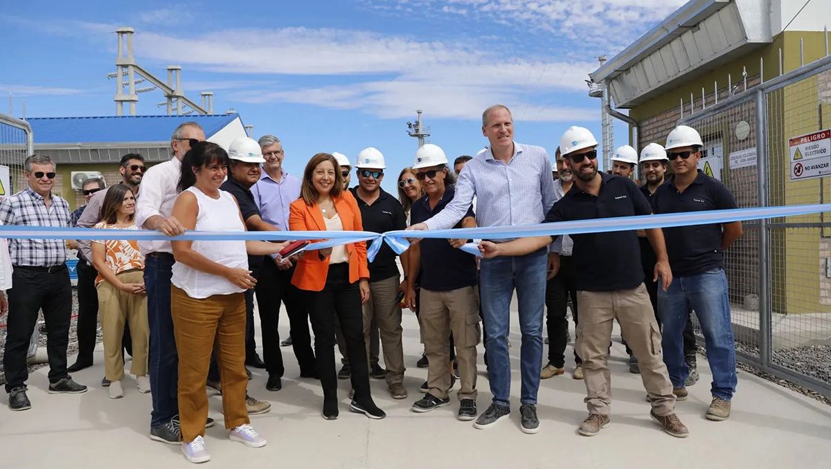 Carreras inauguró importantes obras energéticas en El Solito