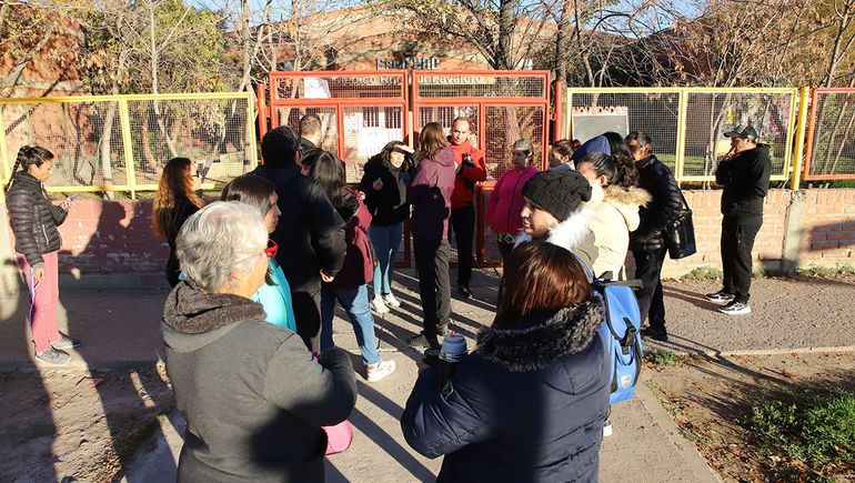 Docentes niegan que el estudiante de la escuela primaria haya entrado con un arma