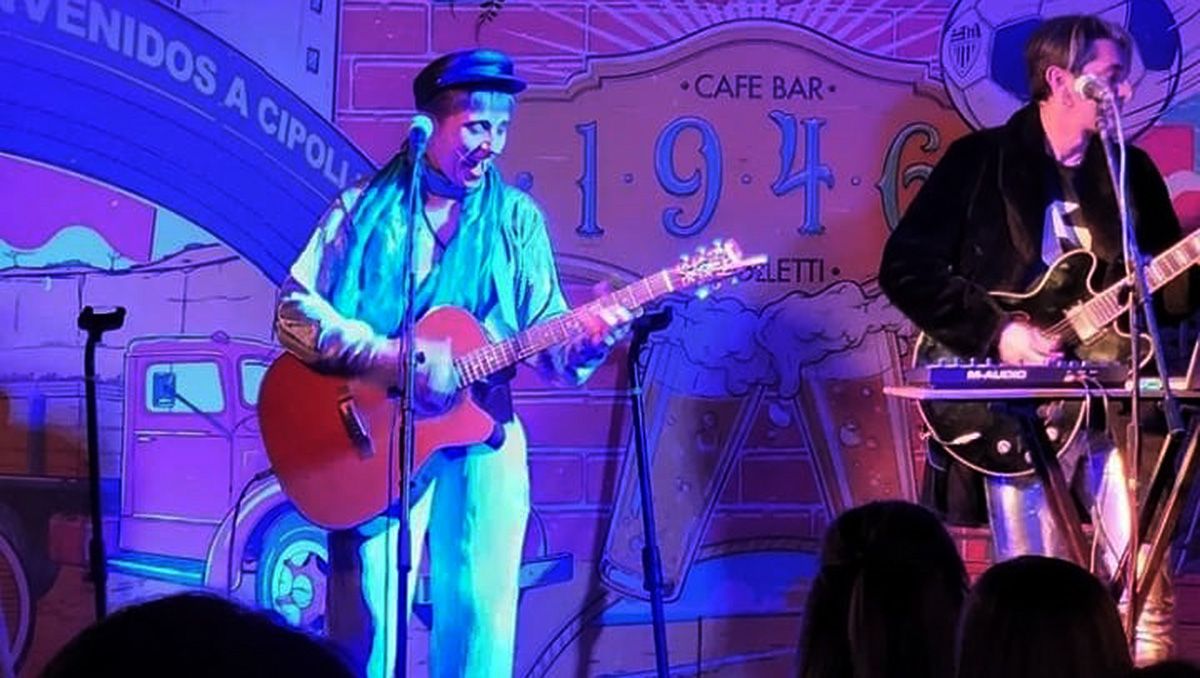 El show de Hilda Lizarazu revolucionó el centro cipoleño