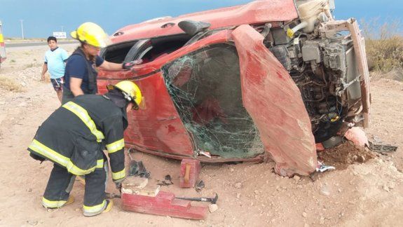 Cipoleños regresaban de un día en el lago y volcaron sobre la Ruta 51