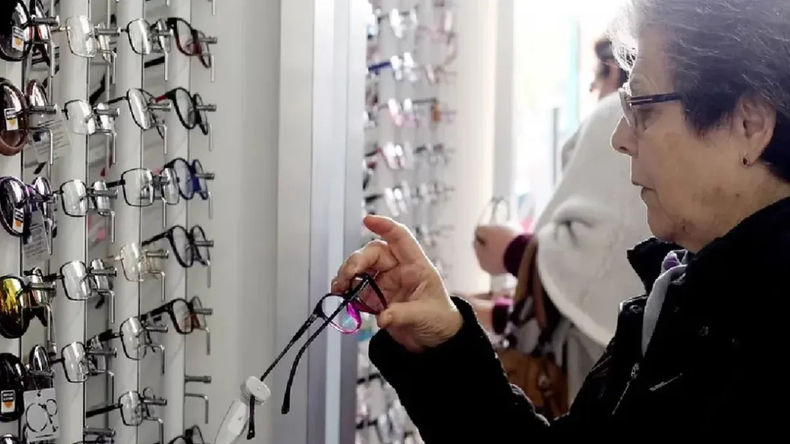 PAMI: Quiénes pueden acceder al beneficio de anteojos gratuitos