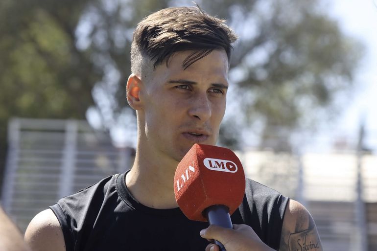 Yago Piro arribó a comienzos de 2024 y se afianzó como zaguero en el fondo. Foto: Anahí Cárdena Yago Piro arribó a comienzos de 2024 y se afianzó como zaguero en el fondo. Foto: Anahí Cárdena