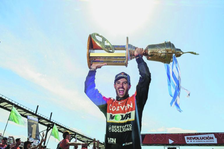 José Manuel Urcera entró en la historia al ganar su primer título en el TC.