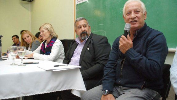 Rubén Belich, líder de Camioneros, ve complicado el acuerdo.