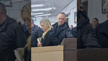 Cerraron la causa que involucraba a Manuel Adorni por el viaje de su esposa a Nueva York. | LMCipolletti.com Cerraron la causa que involucraba a Manuel Adorni por el viaje de su esposa a Nueva York.