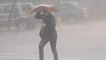 Alerta por tormenta y viento en tres provincias. Alerta por tormenta y viento en tres provincias.