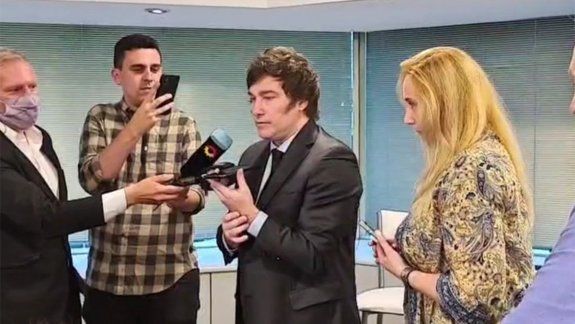 Milei sorteó su segundo sueldo de casi $370 mil: quién fue el ganador