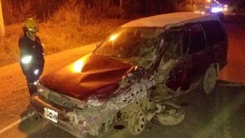 triple accidente: no vio los autos chocados en la ruta e impacto uno