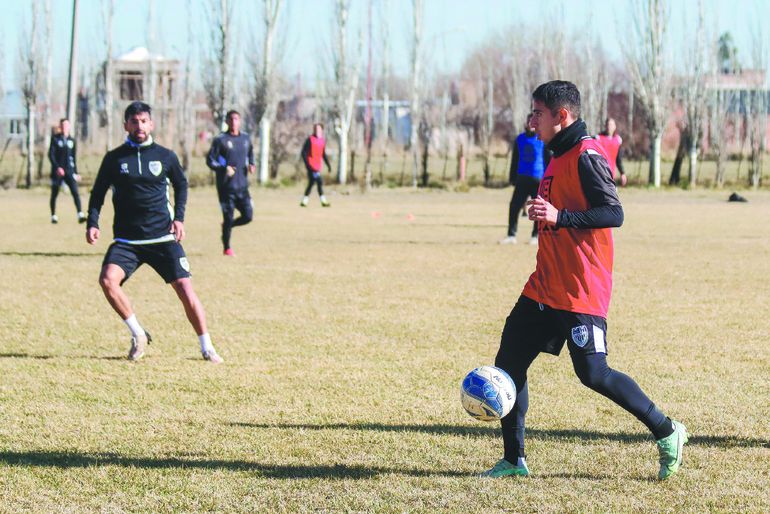 Rikemberg fue sancionado con 3 fechas.