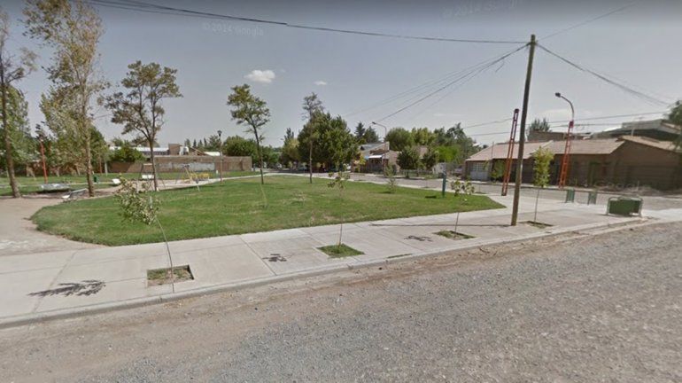 Motochorro le robó a una mujer en una plaza y lo detuvieron caminando a la vera de la ruta