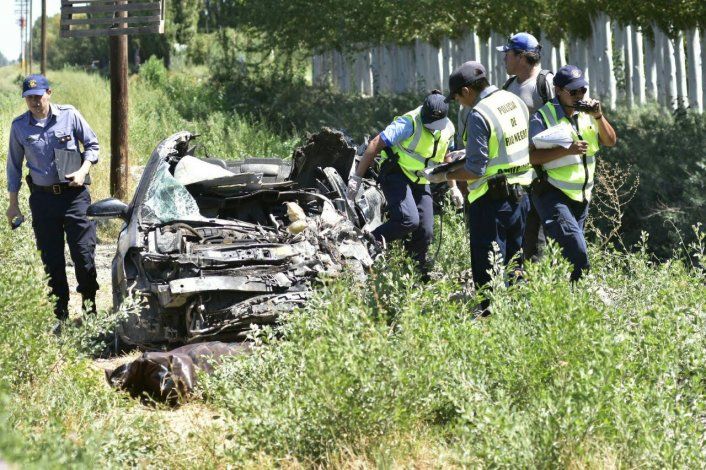 Un hombre murió tras chocar contra un camión en la Ruta 22