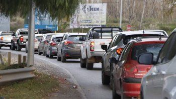 otra vez cortes en los puentes: este martes apicultores reclaman por el cobro de un canon