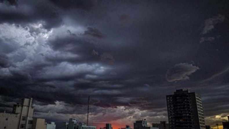 Se viene una alerta por tormentas para Neuquén: zonas afectadas